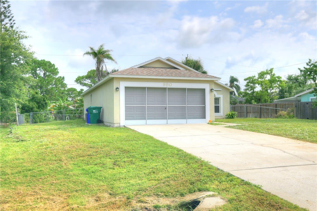 980 Dolphin Avenue – photo 2