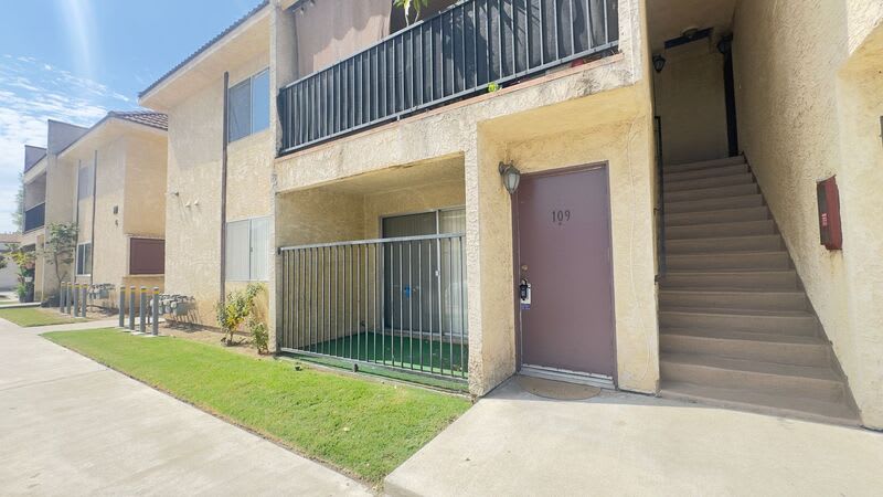 1520 N California Ave – photo 3