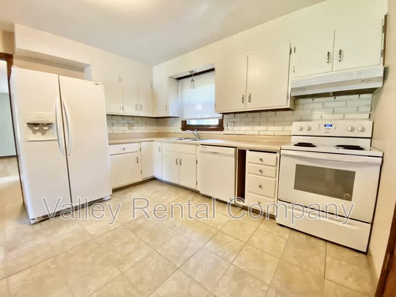 73 Rocky Hill Rd – photo 4