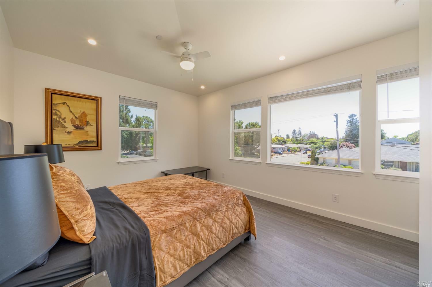 532 Yulupa Avenue – photo 2