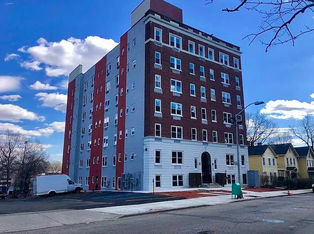 106 N Grove St – photo 5