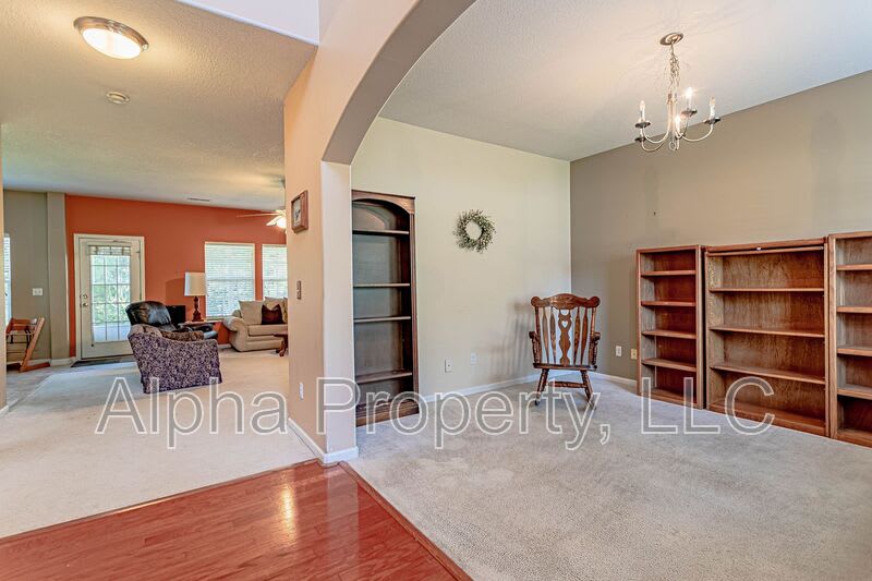 8 Reid Valley Ct – photo 4
