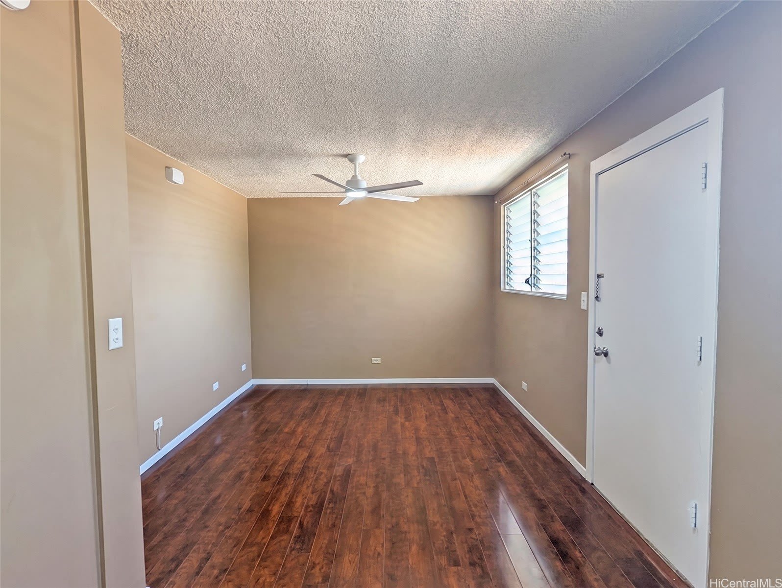 1120 Hassinger Street – photo 4