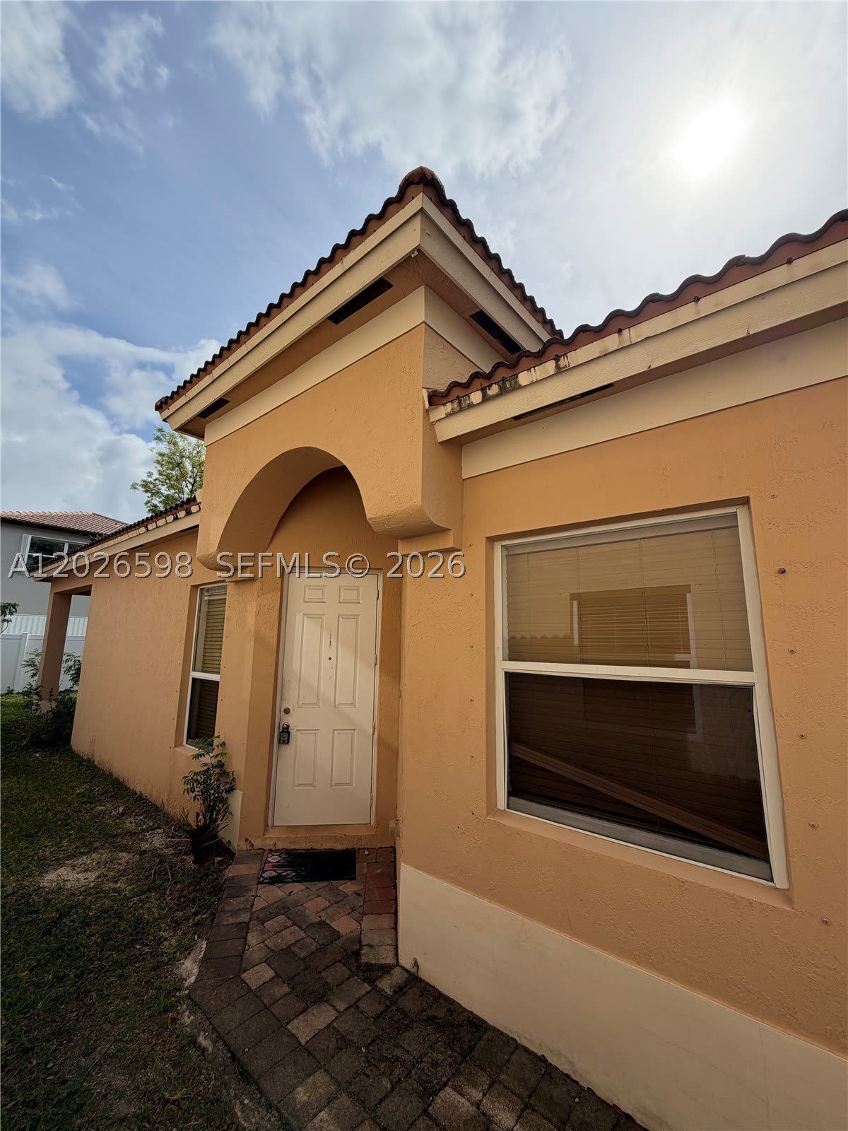 3951 NE 11th Dr – photo 2