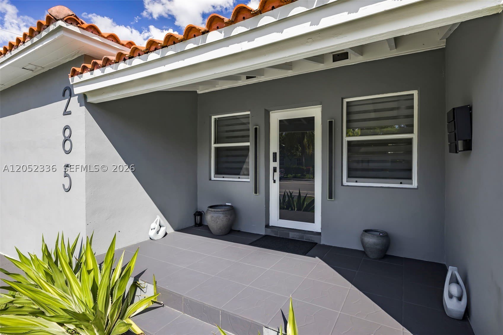 285 NW 45th St – photo 2