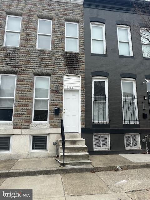2585 W FAYETTE Street – photo 1