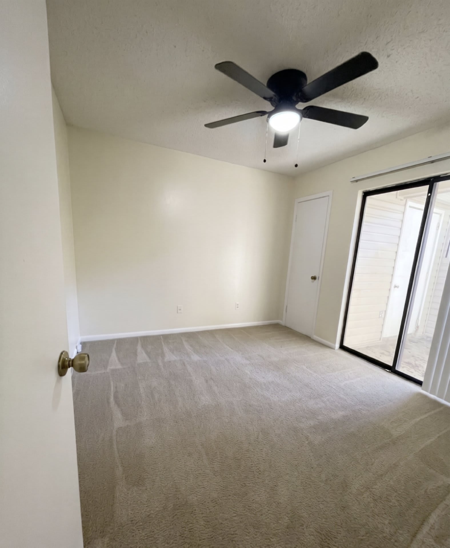 6338 W. Fairfield Dr., Unit B – photo 3