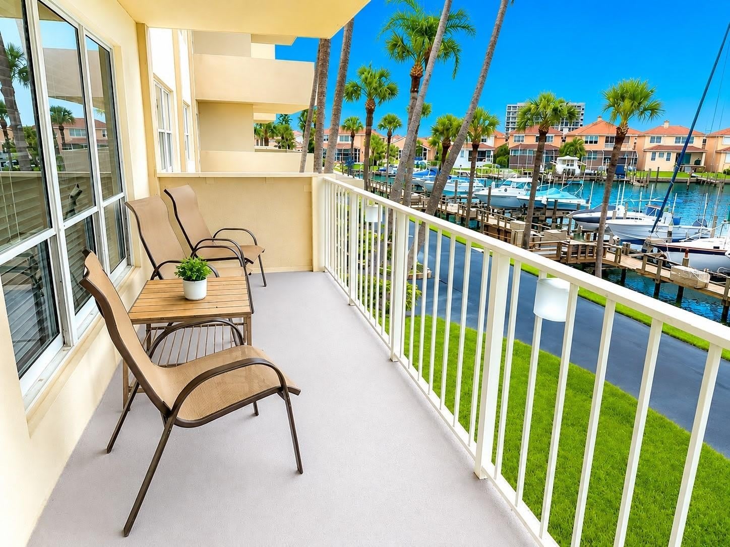 1621 GULF Boulevard – photo 4