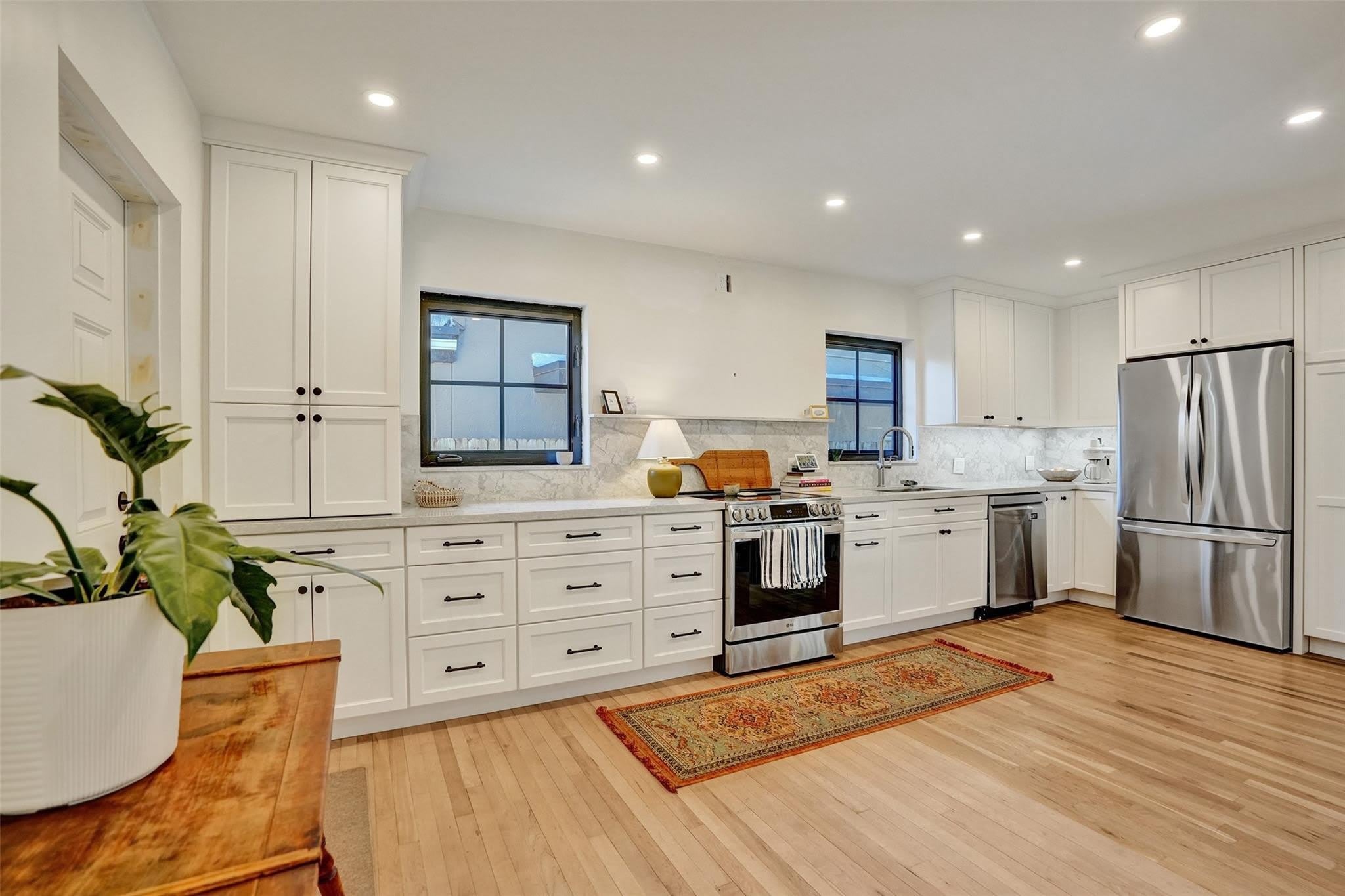 807 SW 18th Street – photo 2
