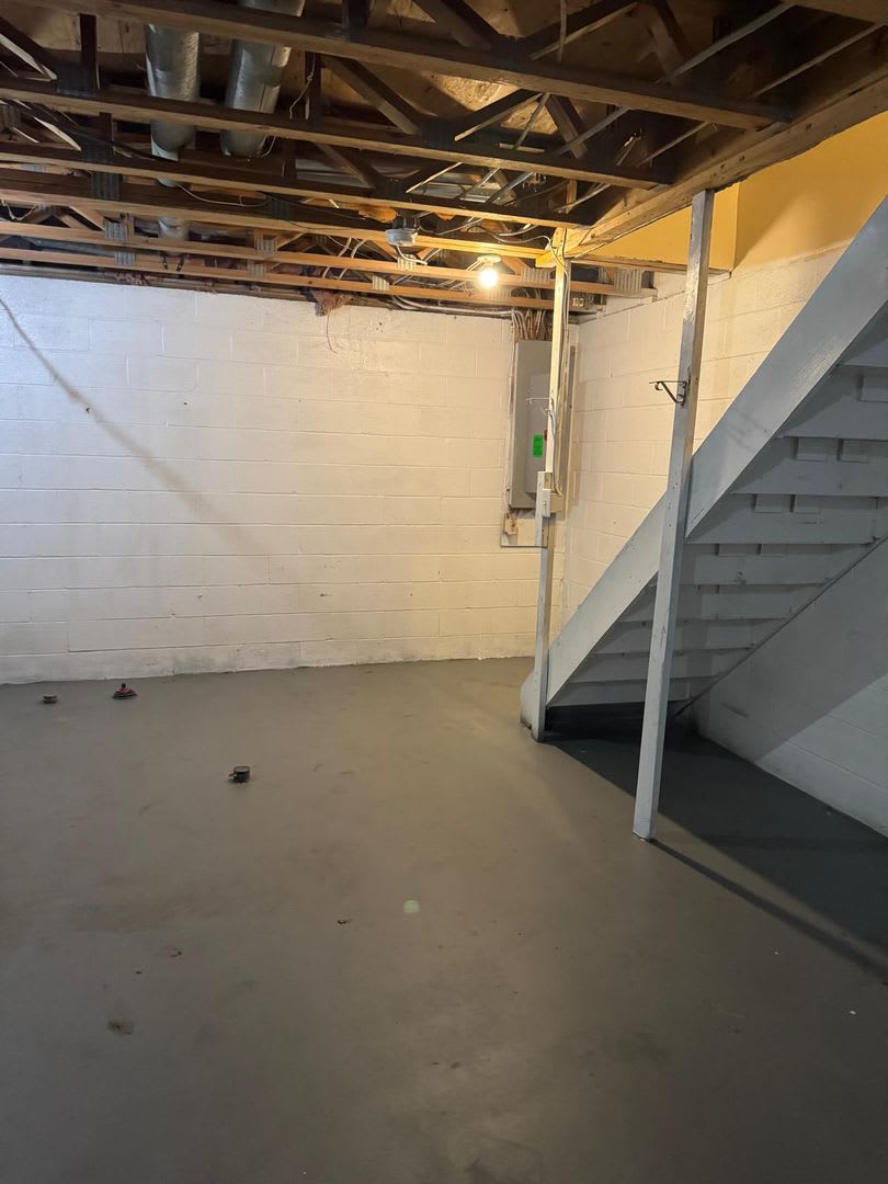 Recently Renovated 2 Bed 1 Bath Ready To Move In ASAP – photo 5