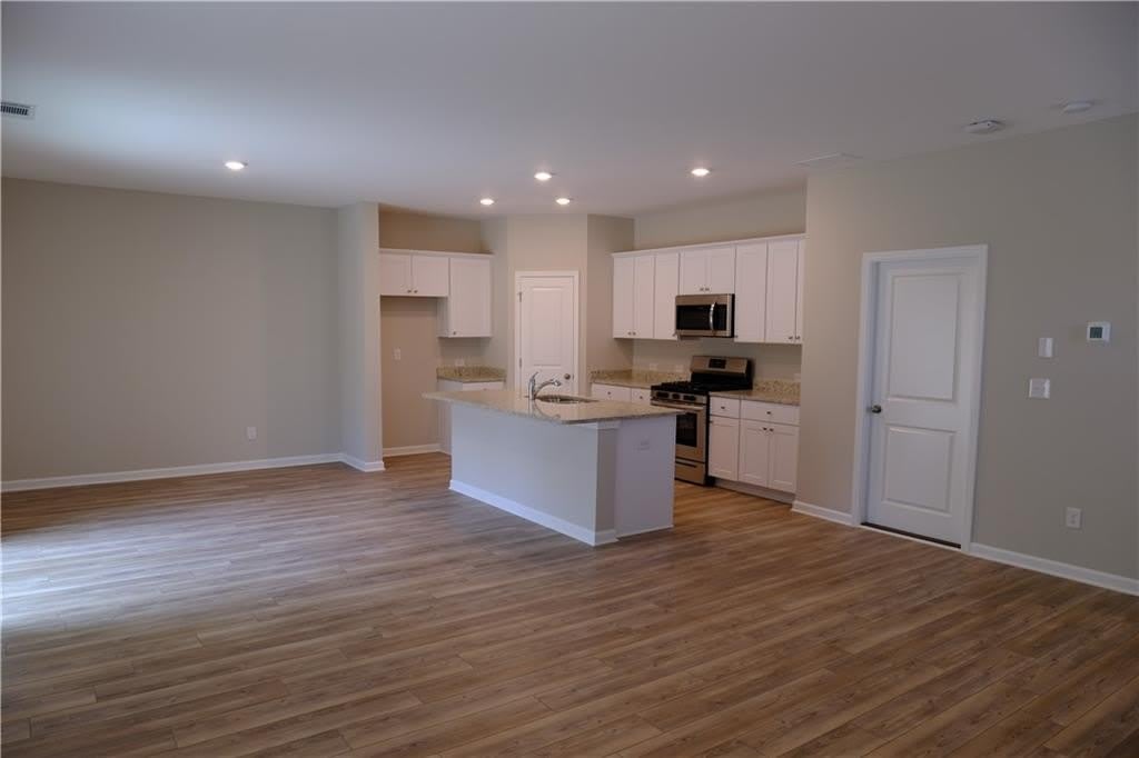 4237 Waxwing Street – photo 3