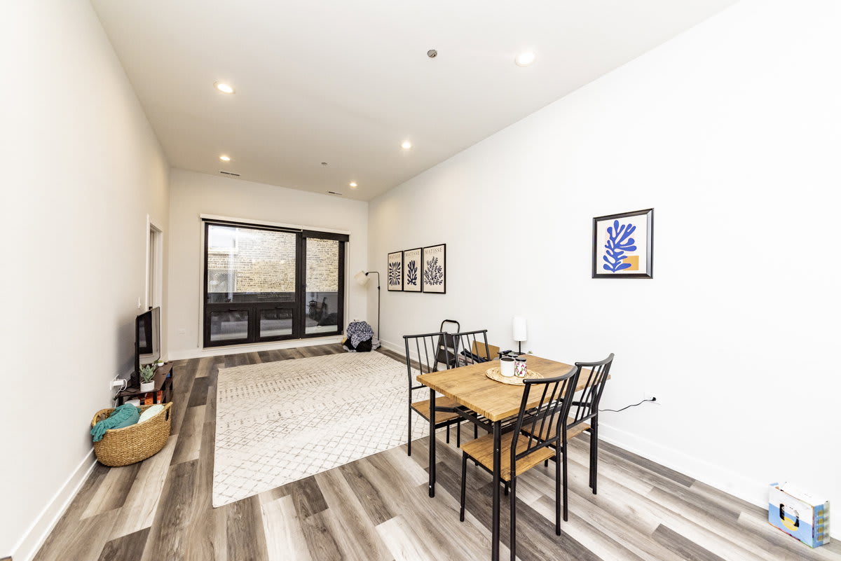 2317 North Clark Street – photo 4