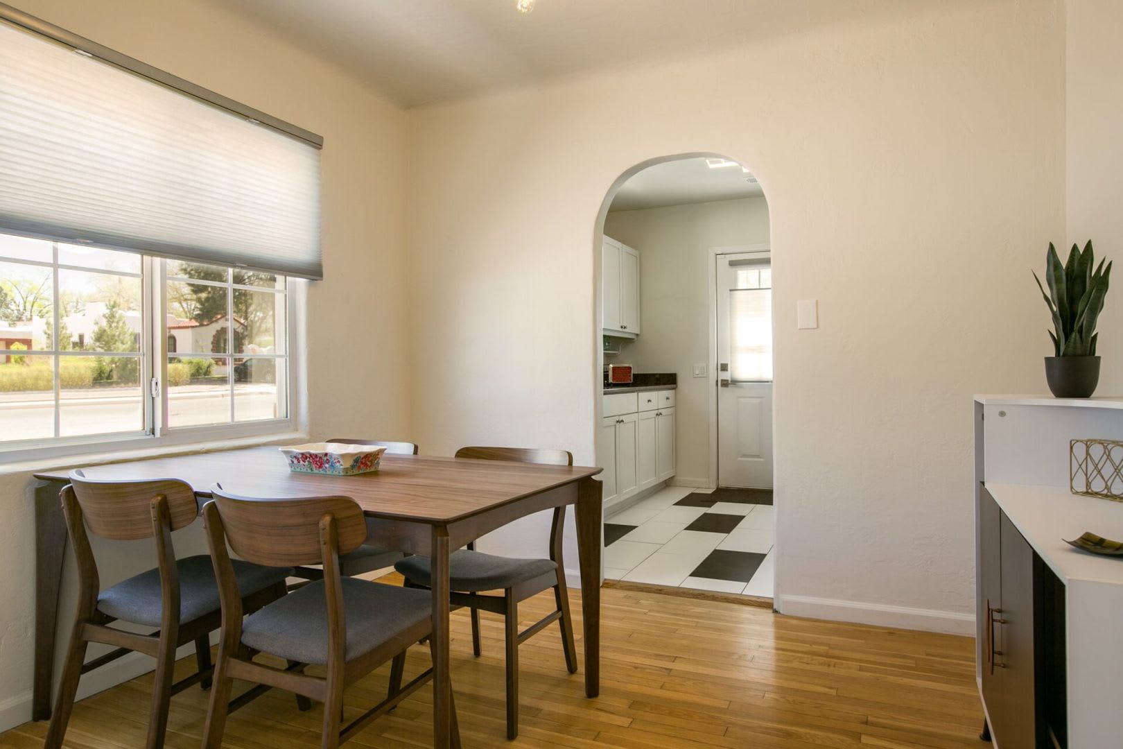 Newly renovated! 3 Bedroom in Nob Hill – photo 5