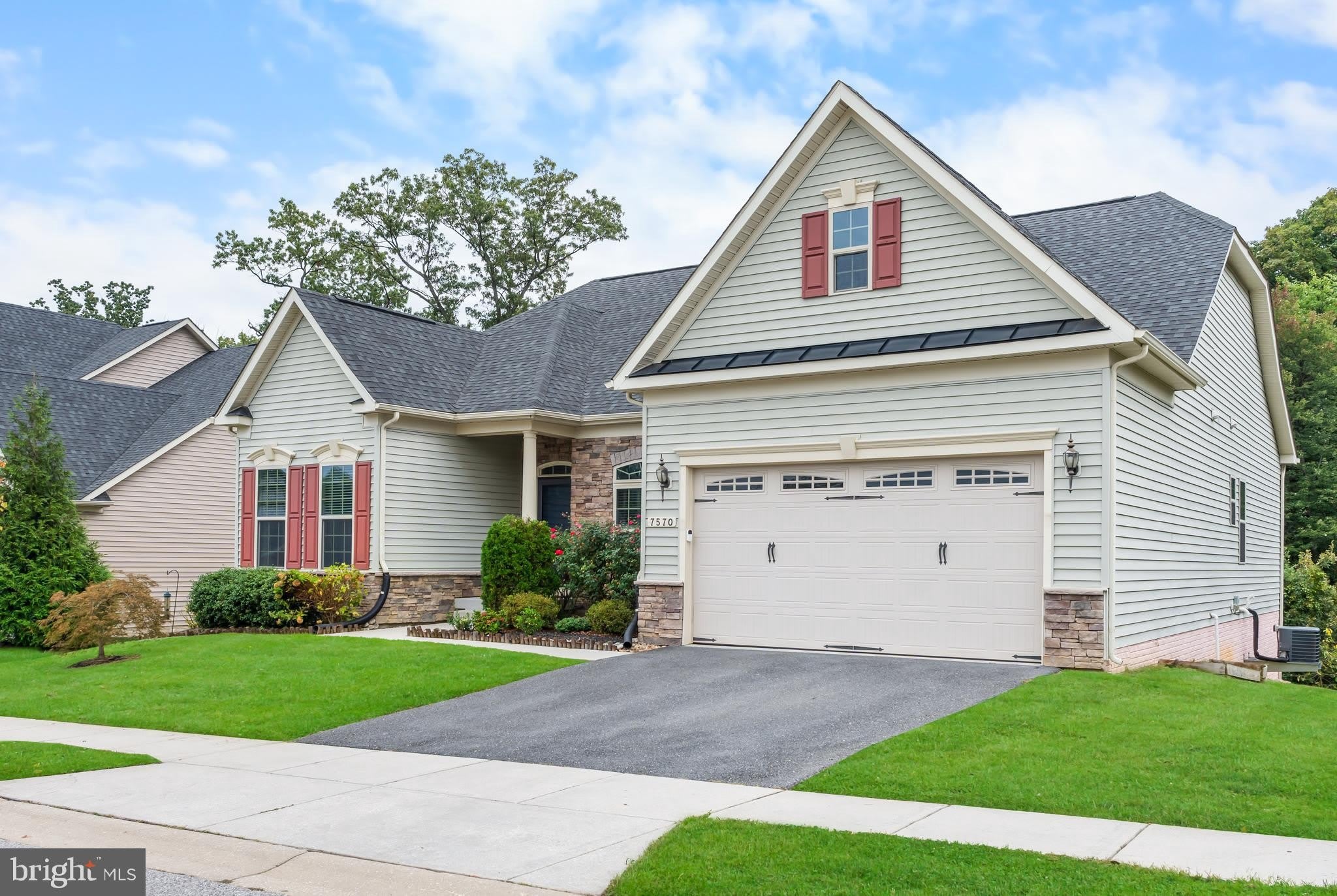 7570 ARUNDEL WOODS Drive – photo 3