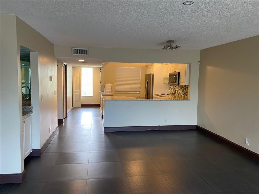 290 Racquet Club Road – photo 5