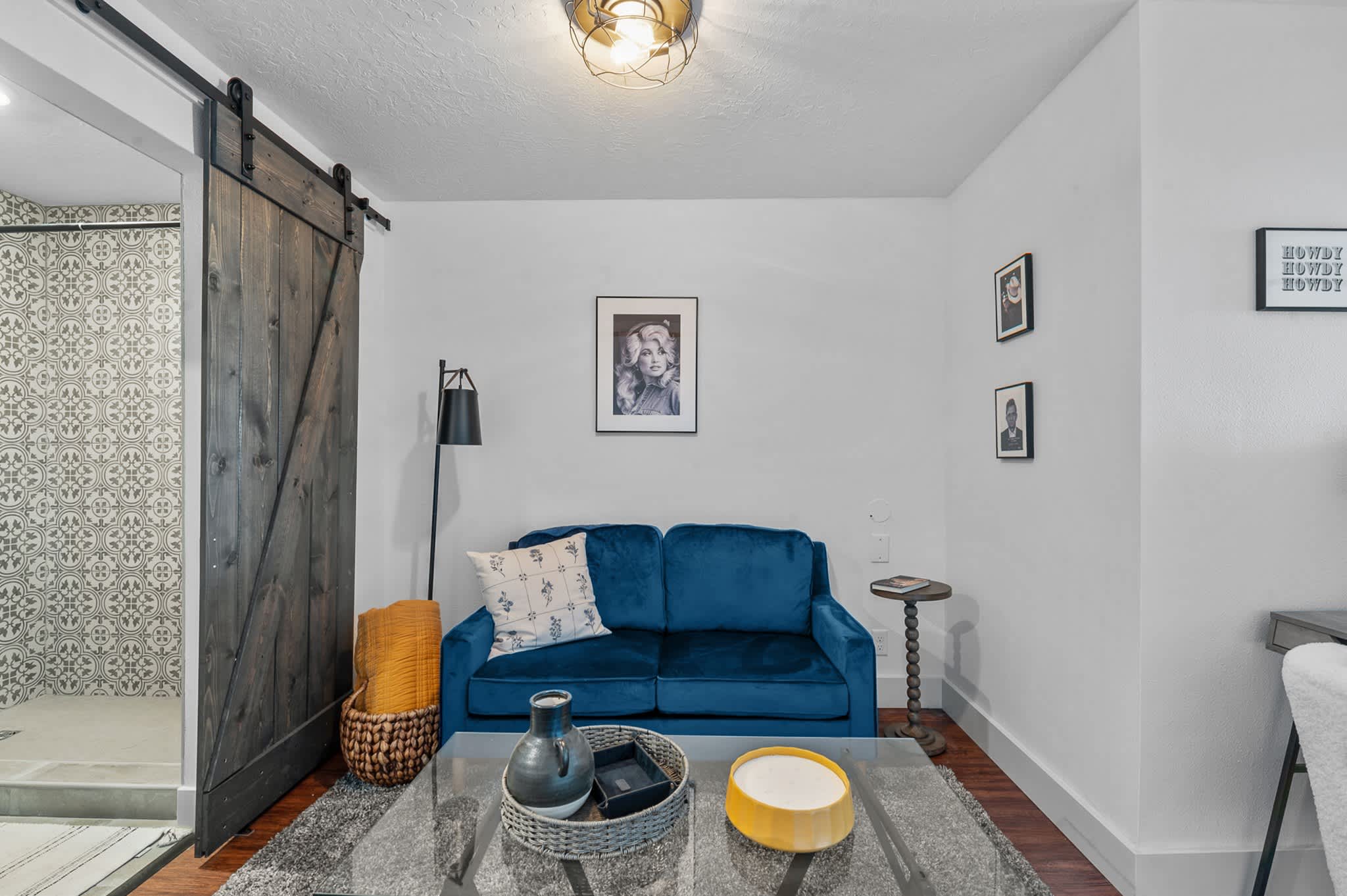 528 W Grove St – photo 3