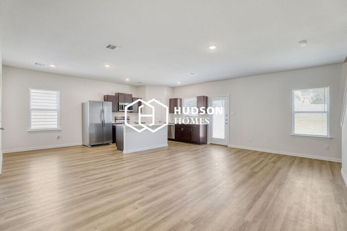 940 South Holly Avenue – photo 2