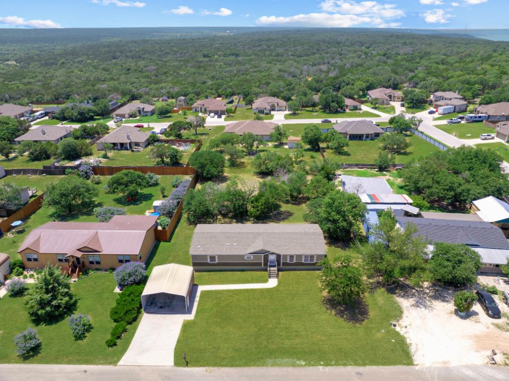 105 Jordan Dr – photo 2