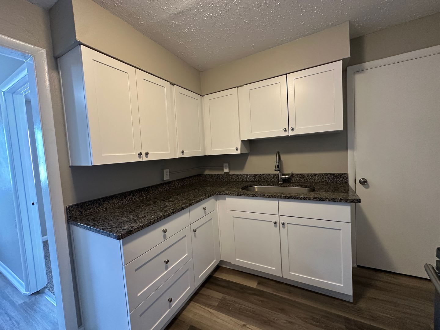 631 N 3rd St – photo 3
