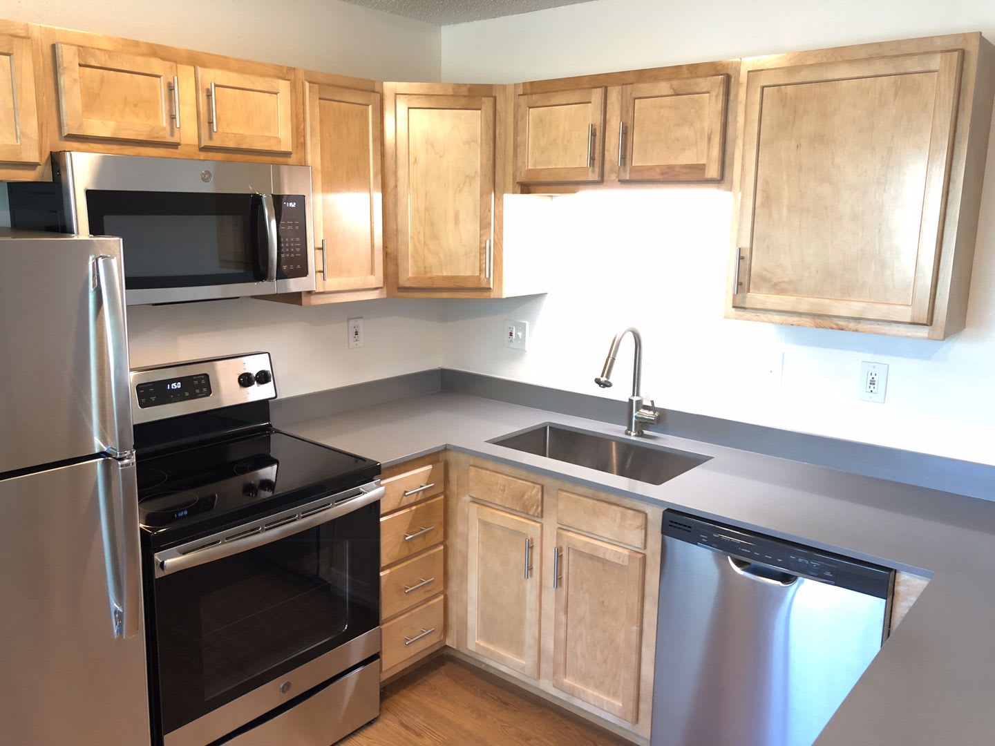 2200 Canyon – photo 4