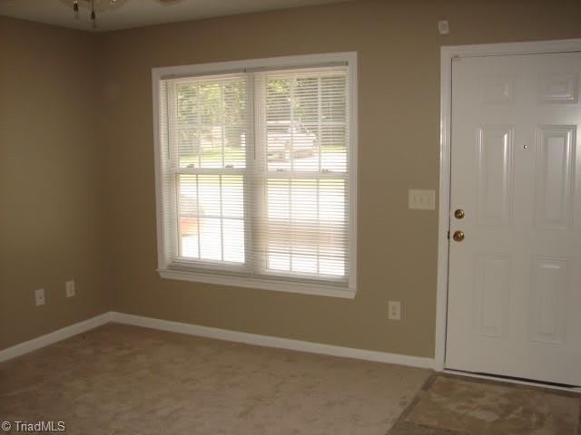 640 Dixon Avenue – photo 4