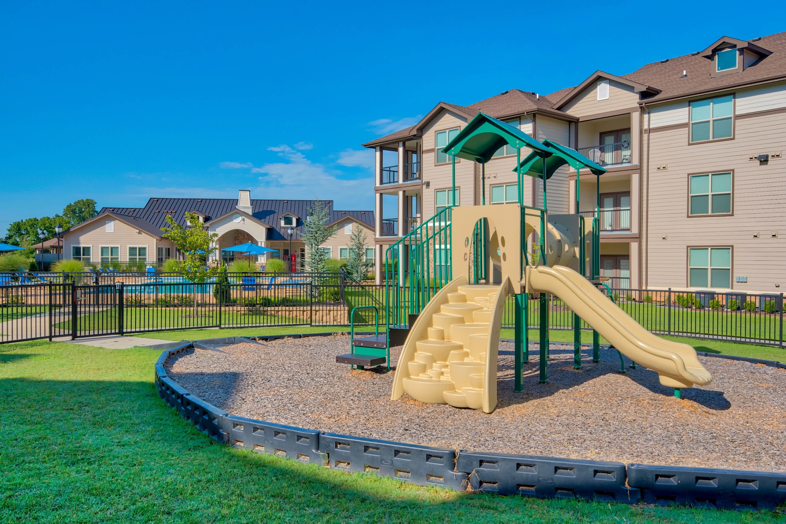 Parc at Bentonville Luxury Apartments – photo 4