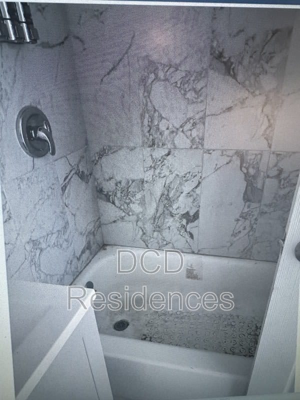 8310 Oak Forest Ct Apt 111 Tampa Fl 33615 – photo 2