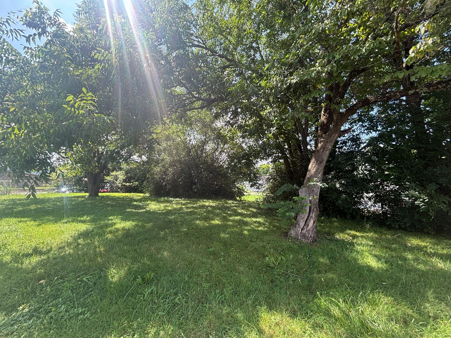 Your perfect 4-bed / 2-beth home in Elizabethton awaits! $2400 – photo 5