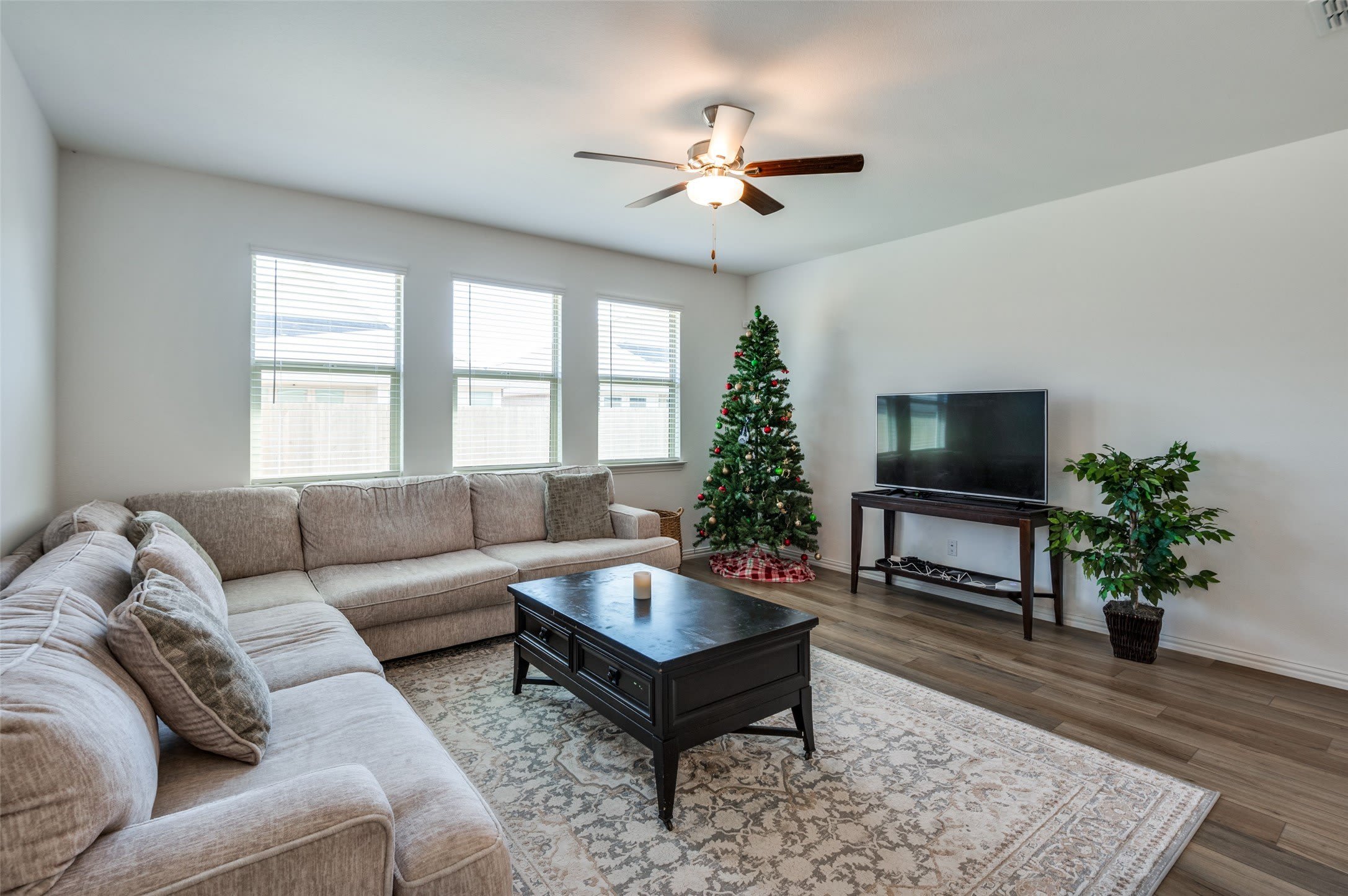 1443 Mesquite Lane – photo 2