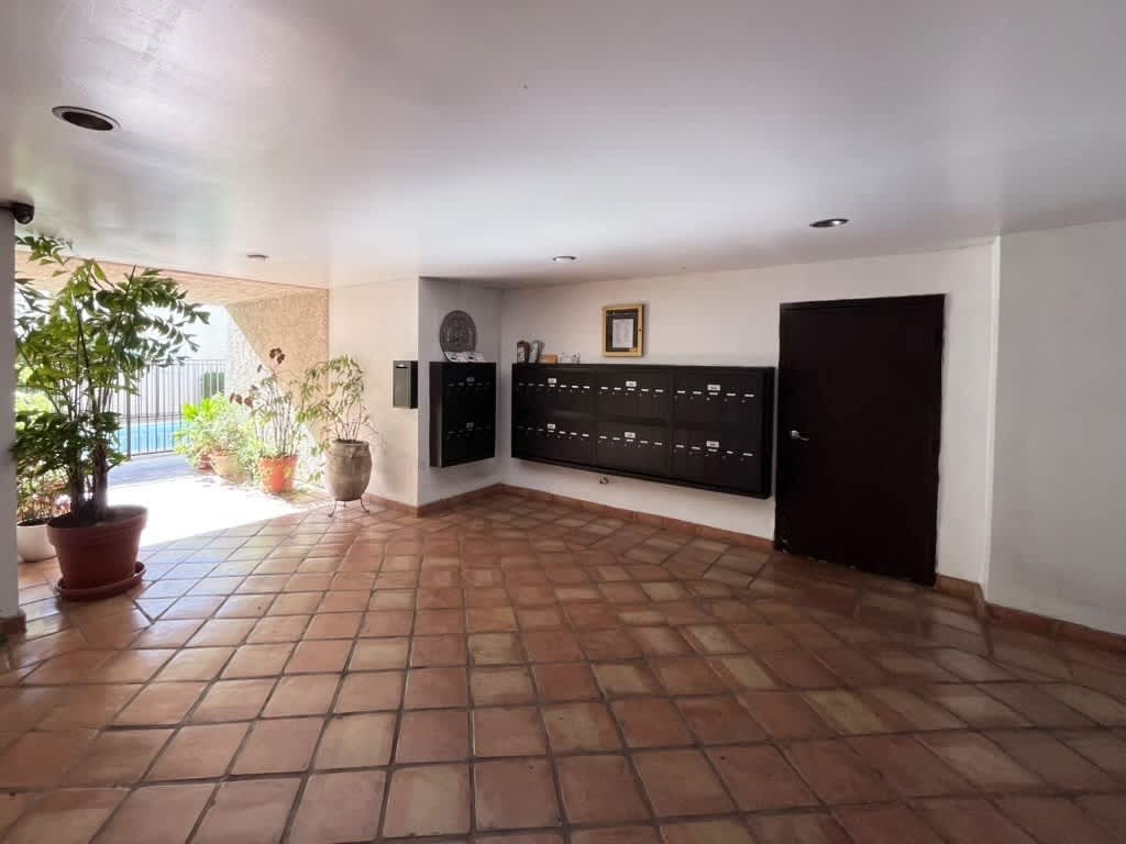 6911 Milwood Ave – photo 5