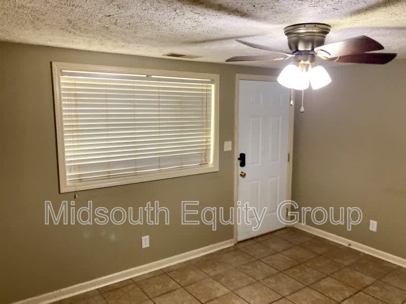 101 W Taylor St – photo 3