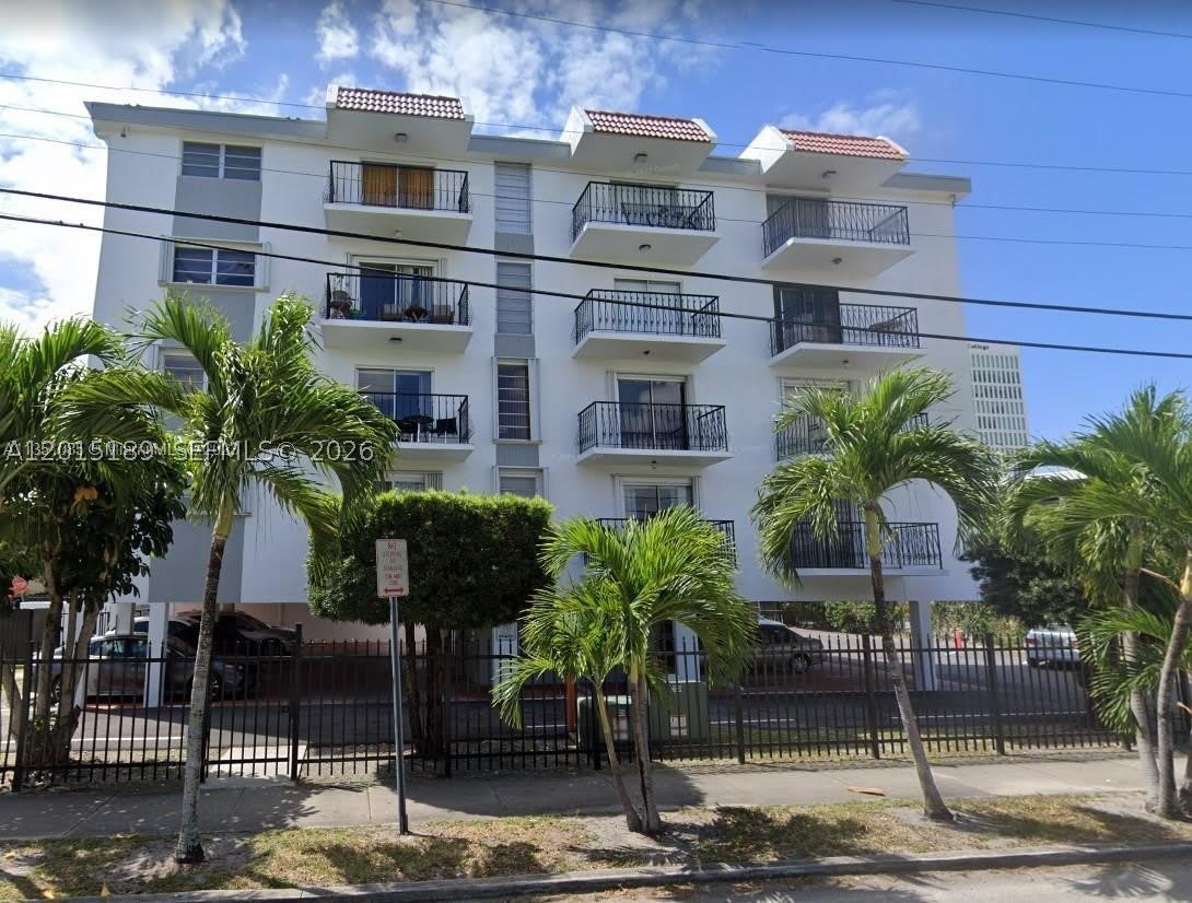 2500 Sw 6Th St – photo 1