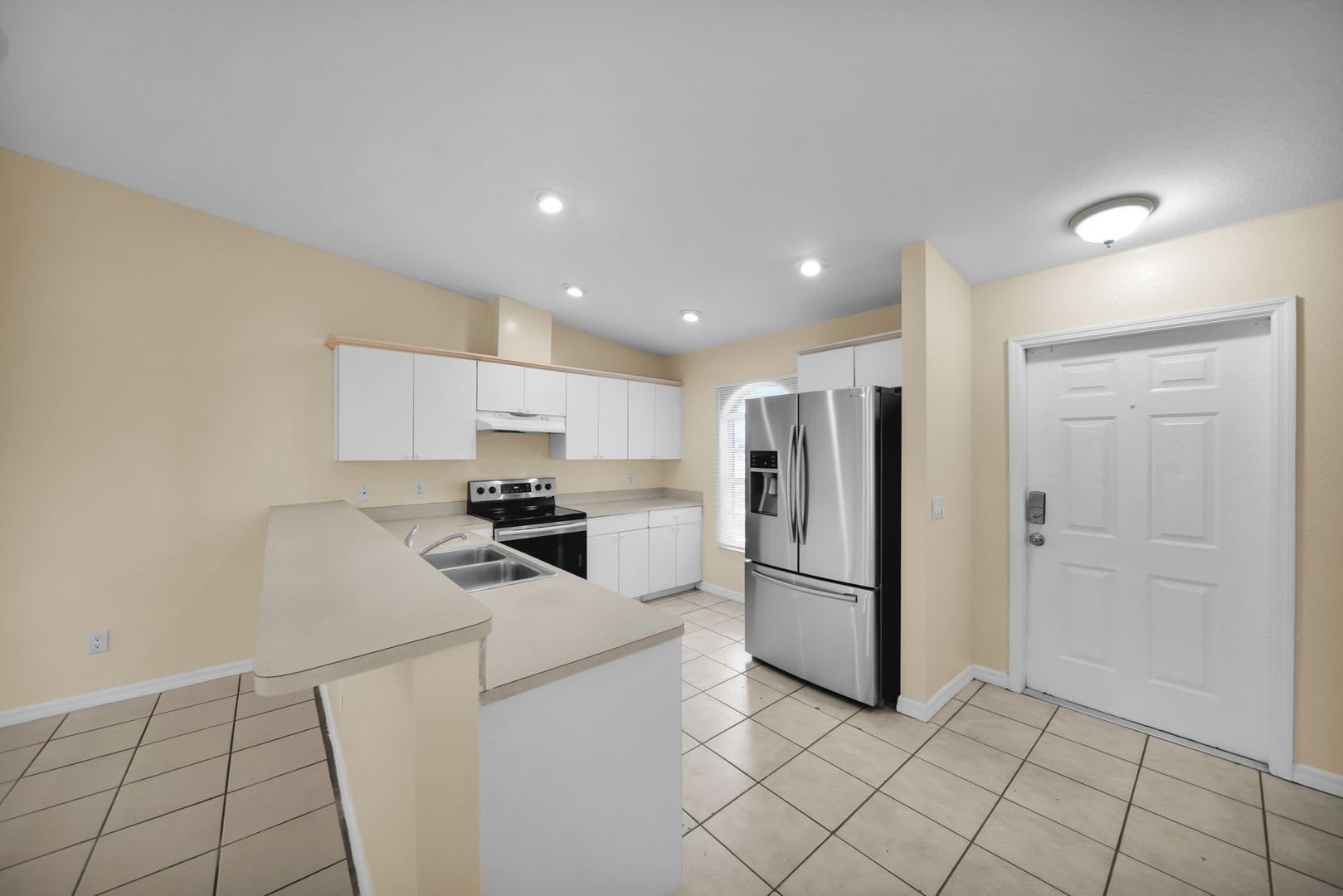 3738 Santa Barbara Blvd – photo 3