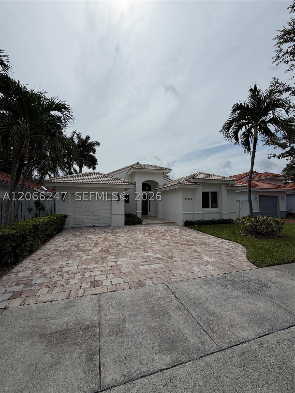 14525 NW 88 ave – photo 1