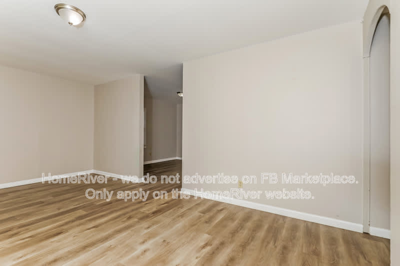 1518 Churchill Rd – photo 3