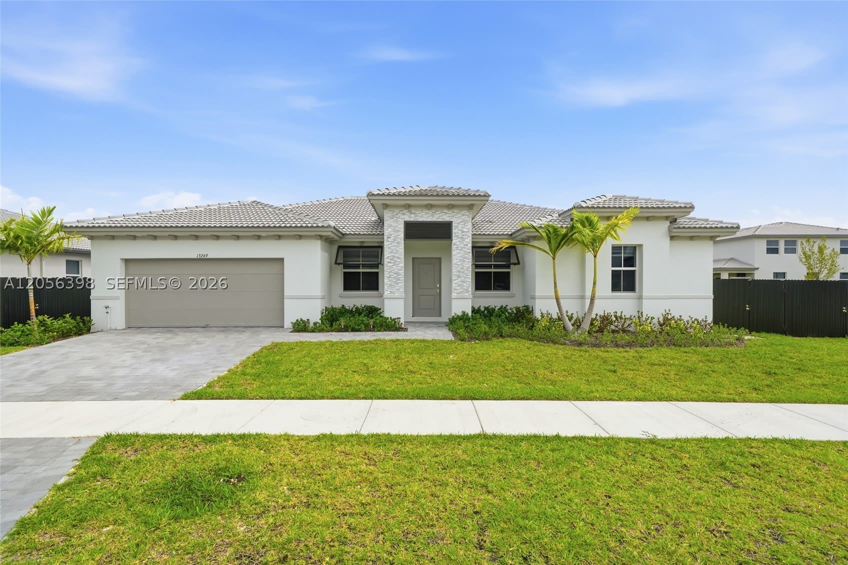 13249 SW 189th Ter – photo 1