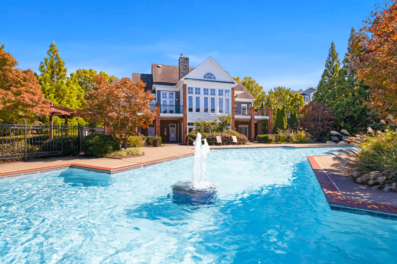 Lakeside at Town Center Apartments – photo 3