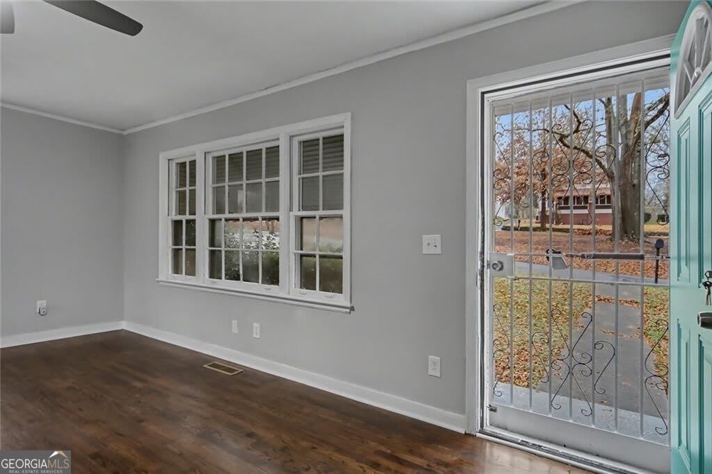 725 Matilda Pl N – photo 4
