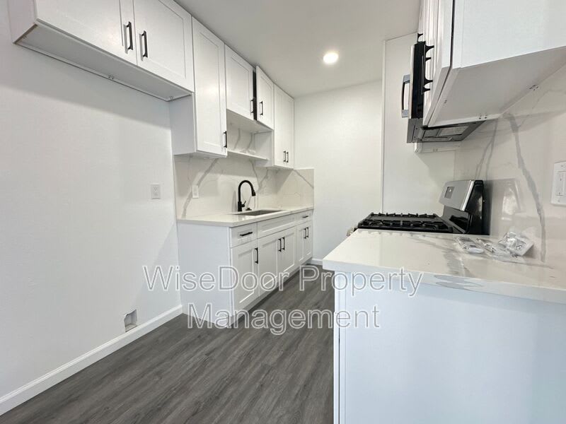 10392 Lampson Ave – photo 3