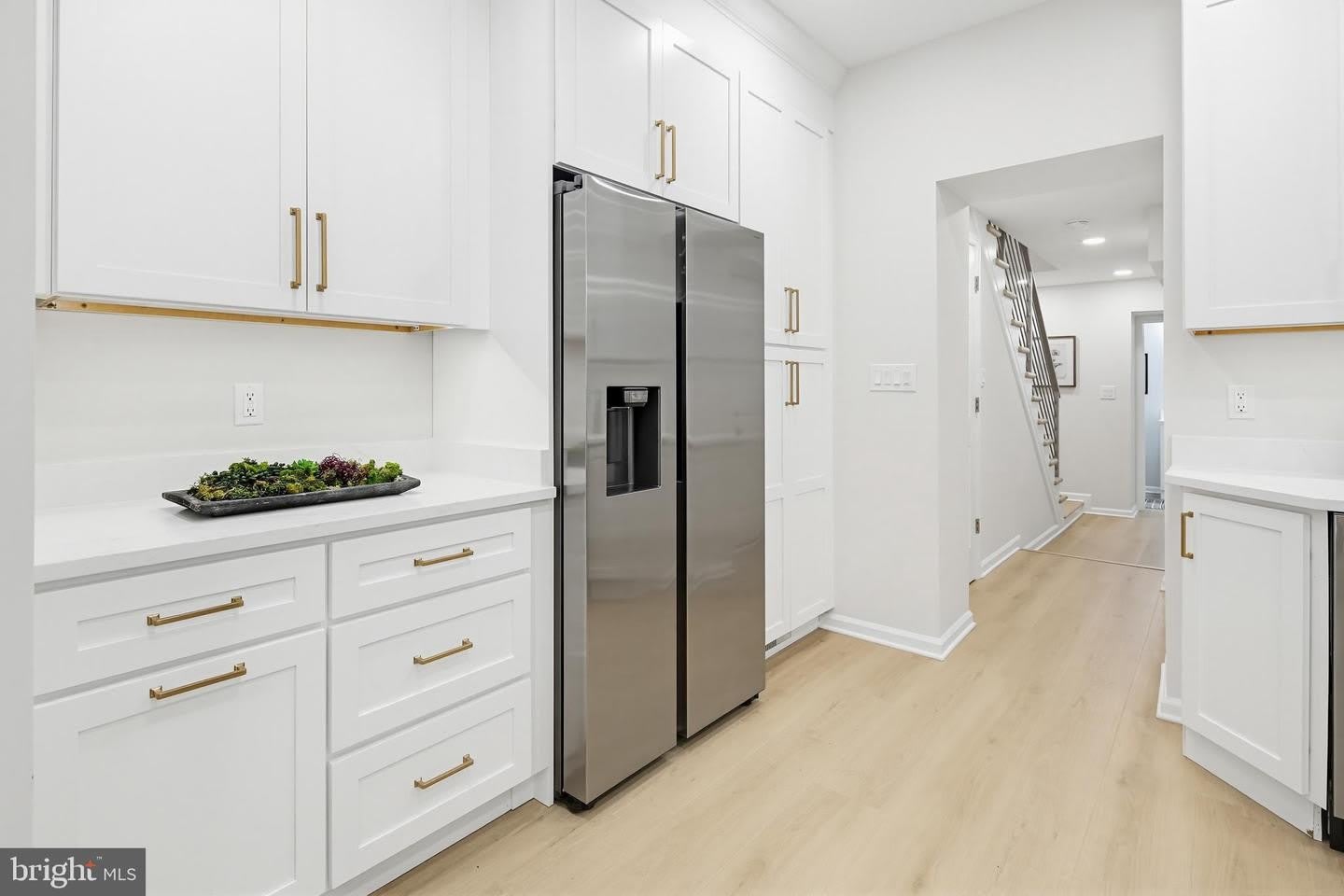 843 E LOMBARD ST – photo 5