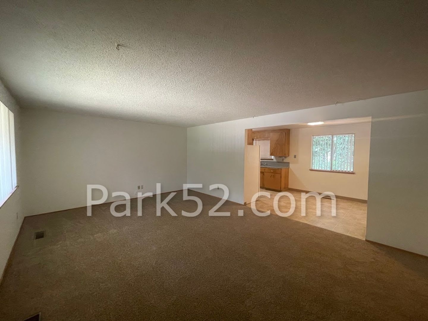 2 Bedroom 1 Bathroom Puyallup Area Duplex – photo 3