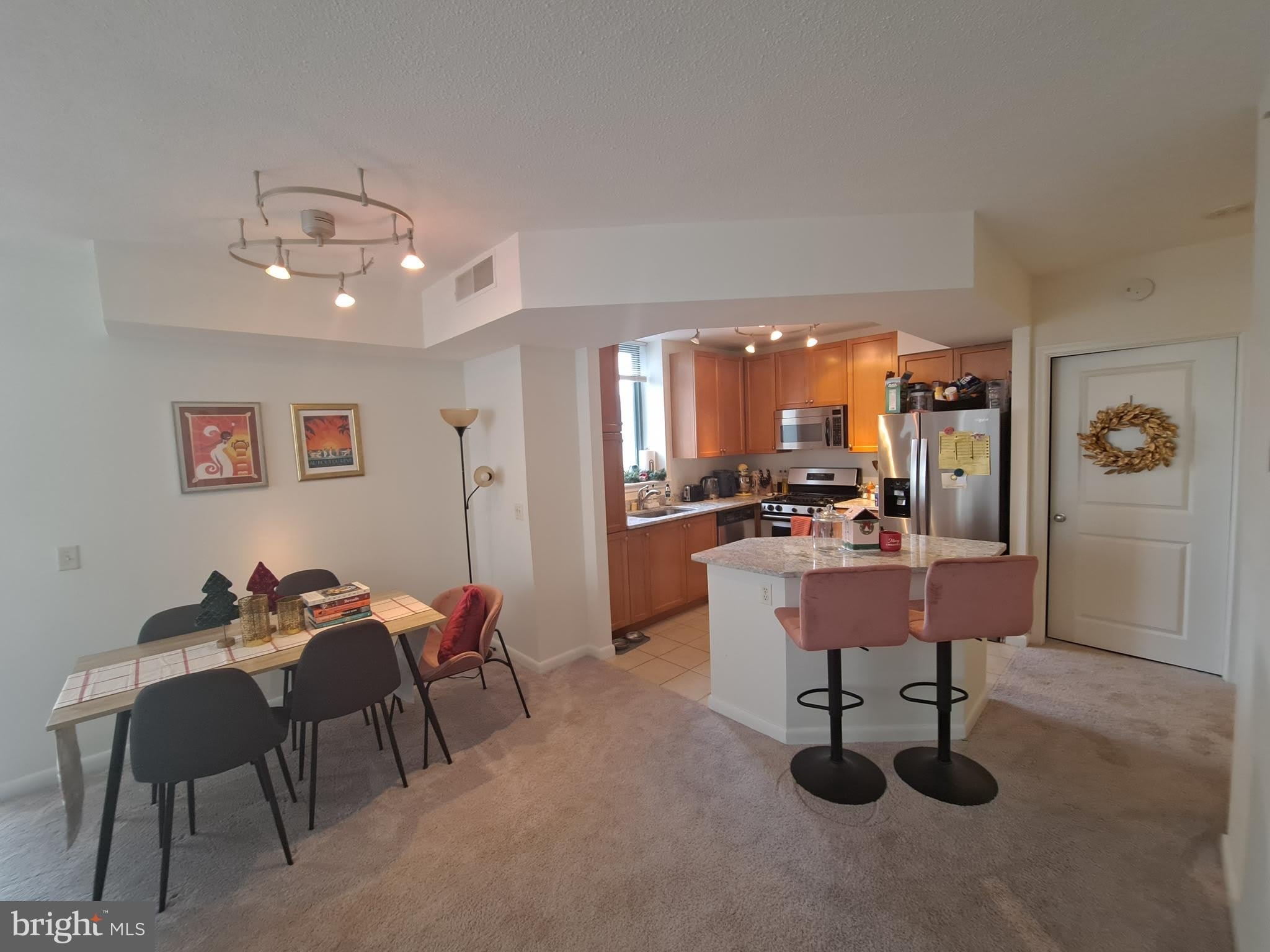 851 N GLEBE Road N – photo 1