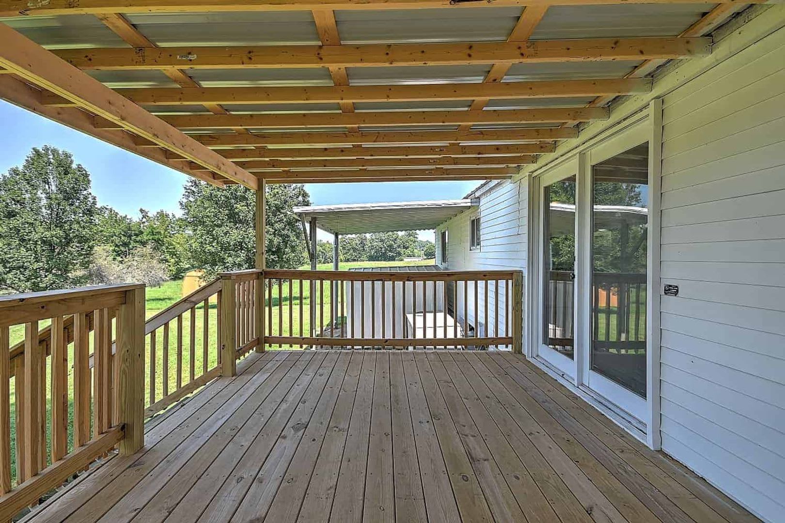 Beautifully Maintained 3-Bedroom Home on 1.21 Acres with Mountain Views – Chuckey, TN – photo 4