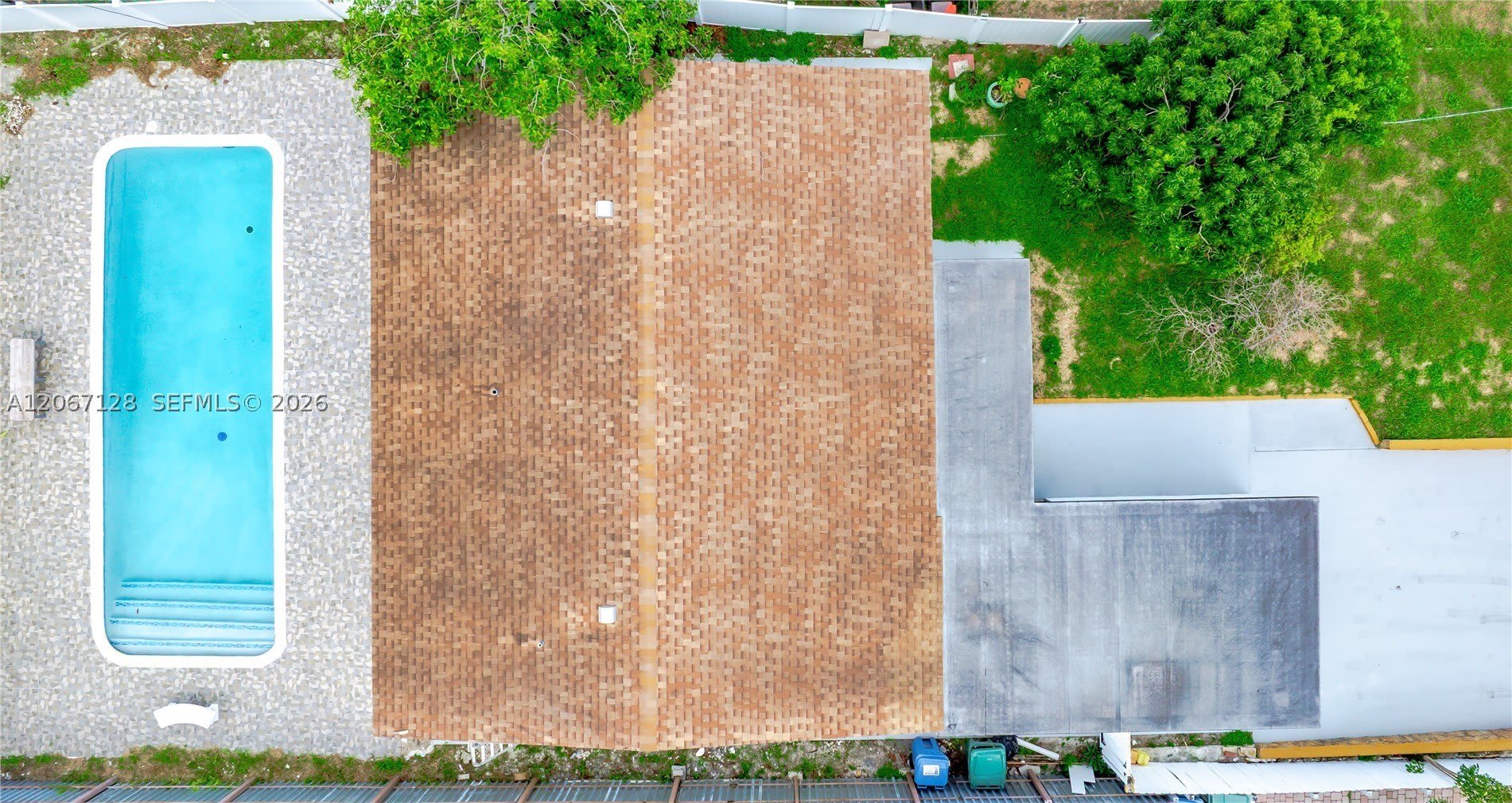 481 NE 51st St – photo 4