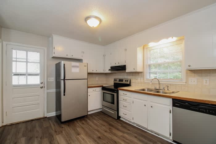 1107 Edenwood Drive – photo 4