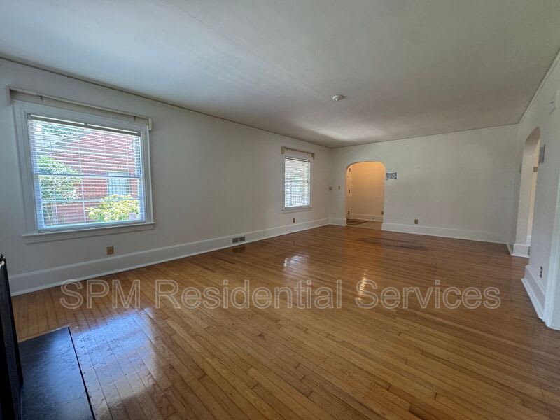 6 Keaton Ave – photo 4
