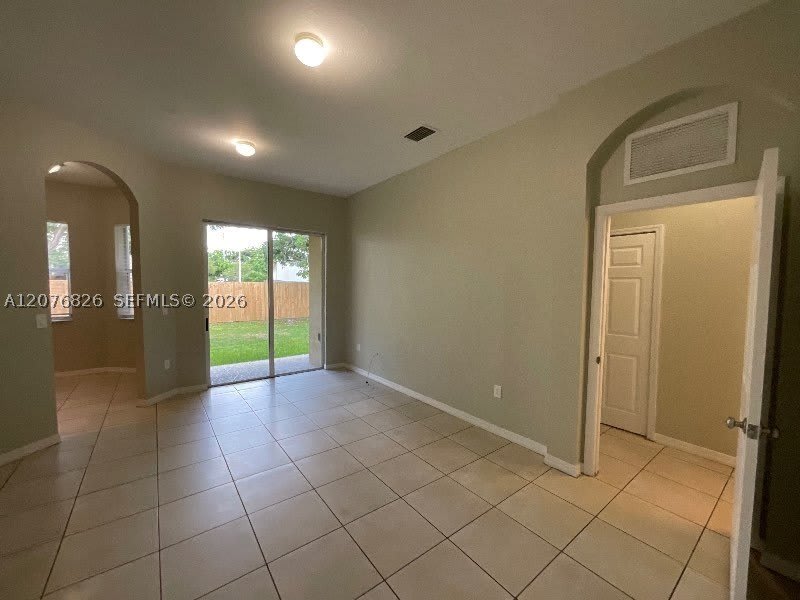 18884 SW 319th St – photo 5