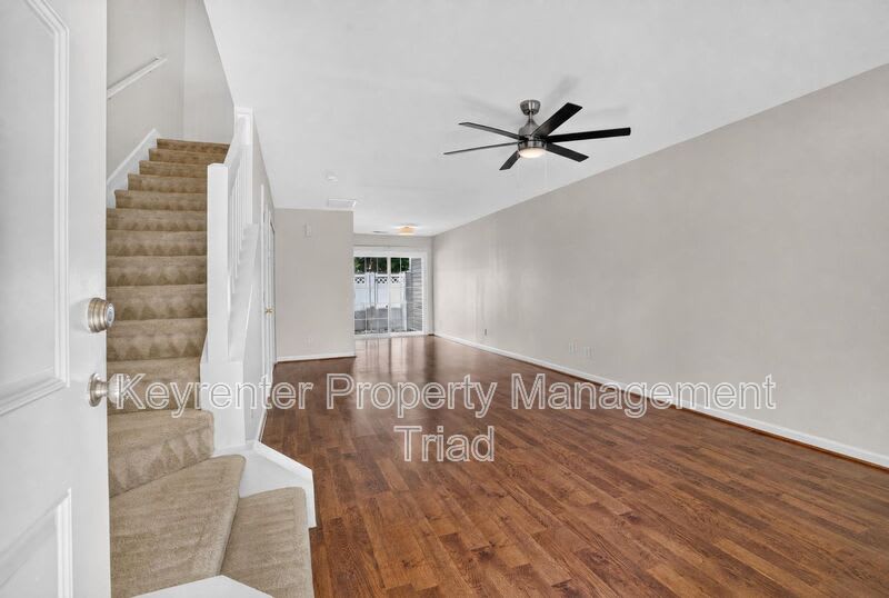 104 Tannenbaum Cir – photo 2
