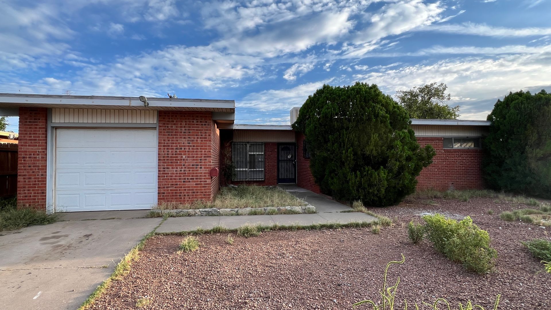 3-Bedroom Northeast Home Near Fort Bliss – photo 1