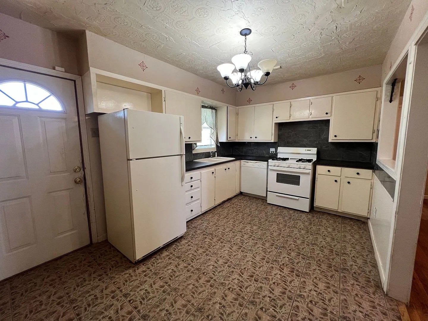 Tech Terrace 2/1 Pre-Lease – photo 3